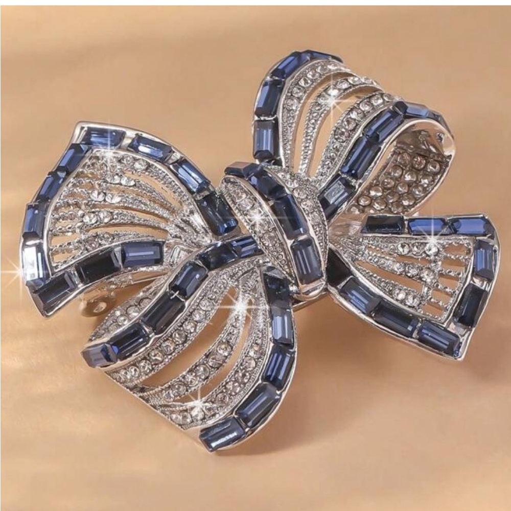 Rhinestone bow brooch